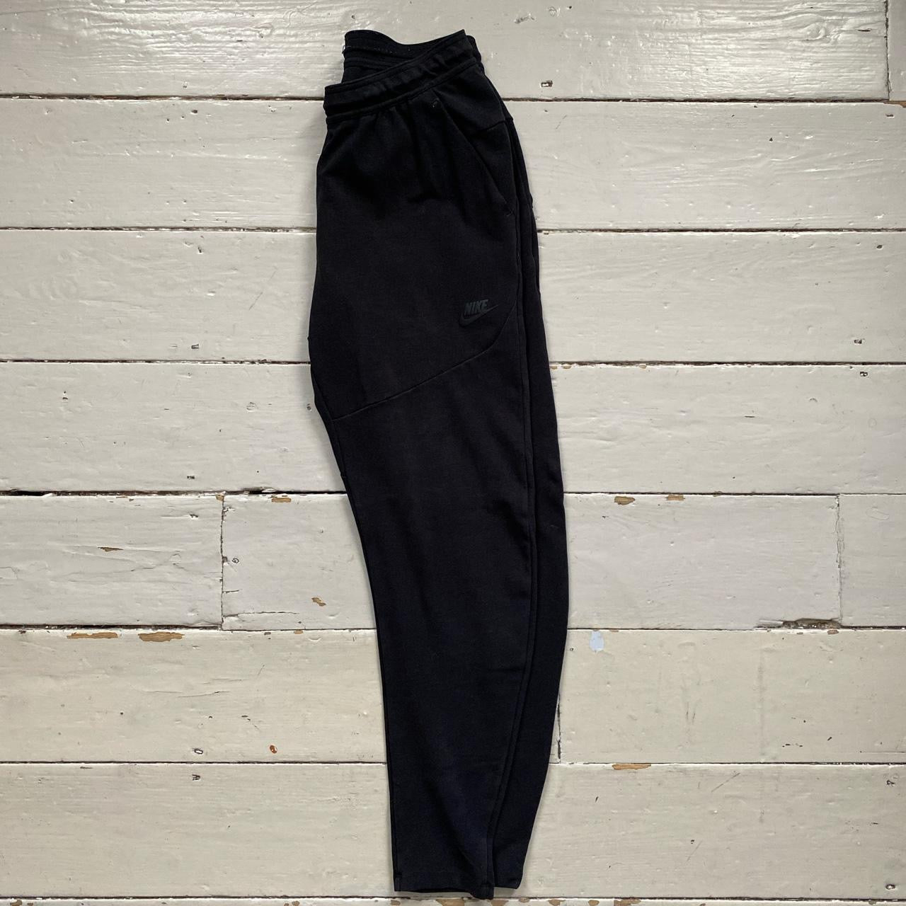 Nike Tech Fleece Black Joggers (Medium)
