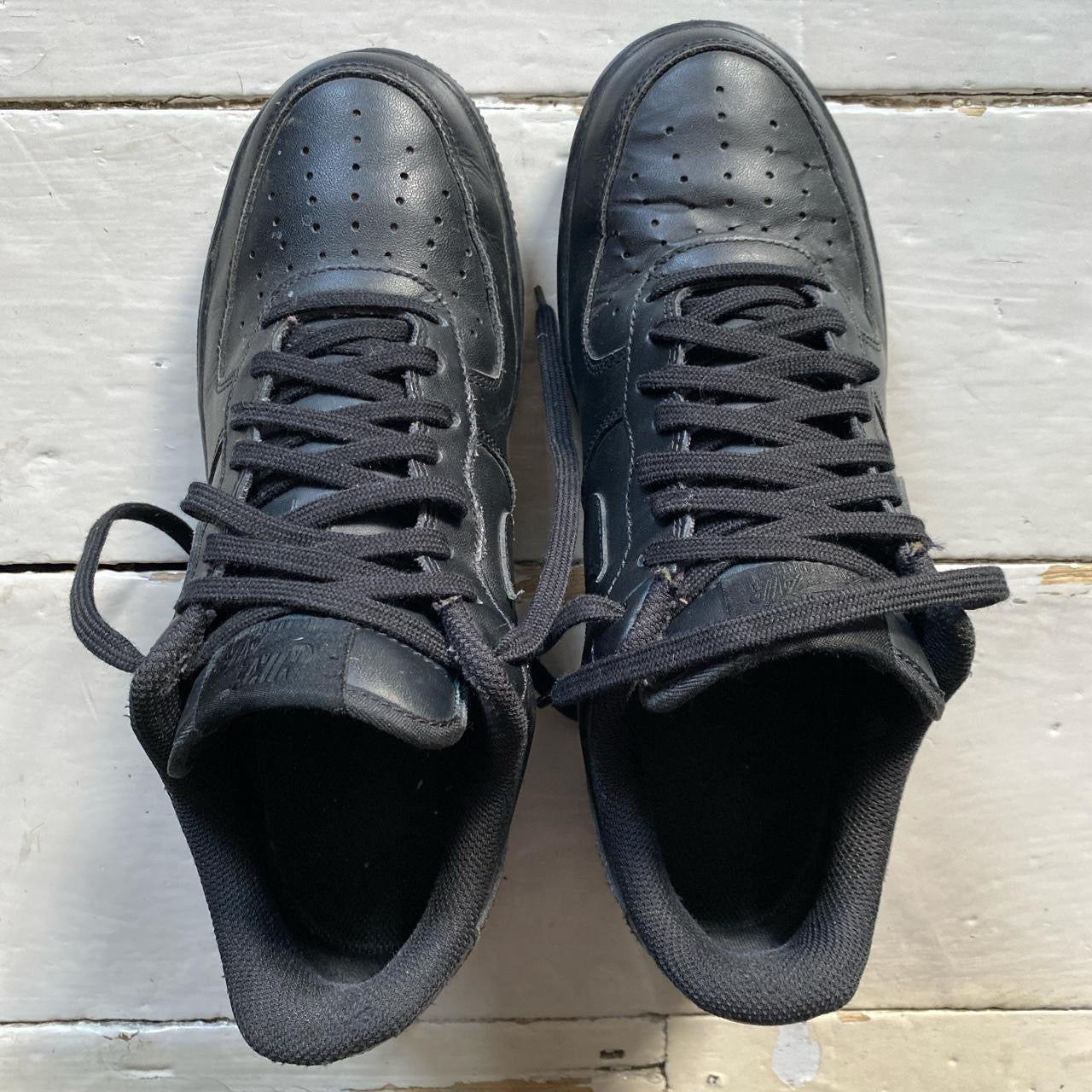 Nike Air Force 1 Black (UK 8)