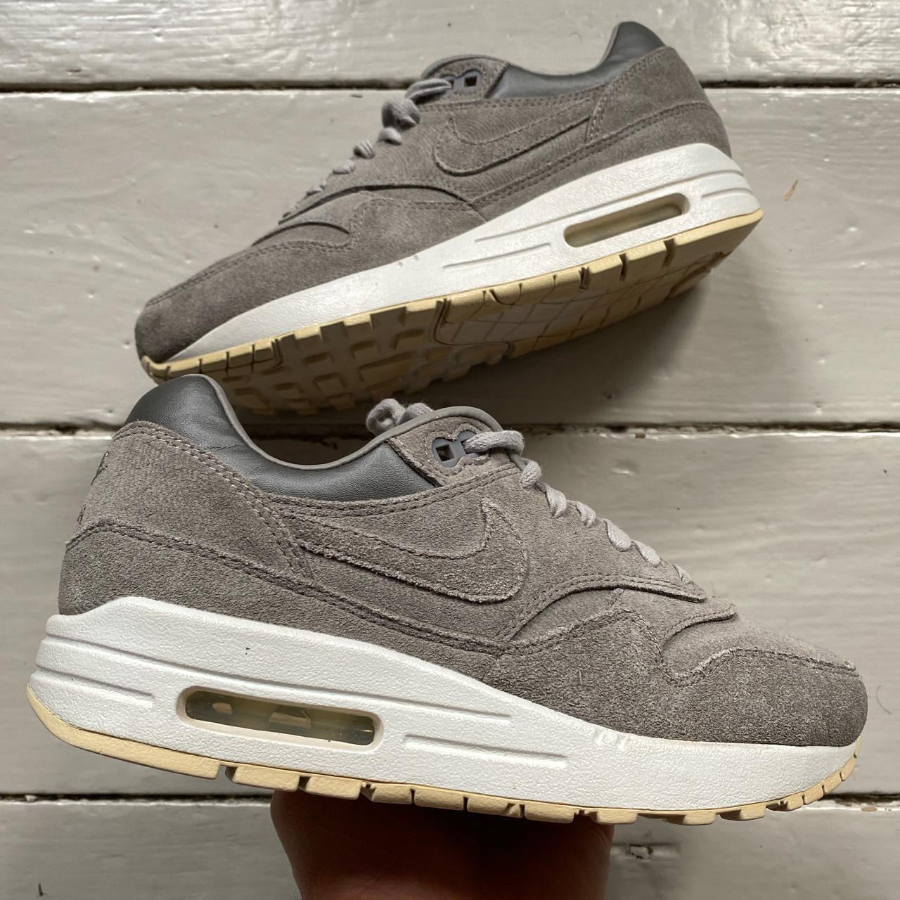 Nike Air Max 1 Grey Suede (UK 4)
