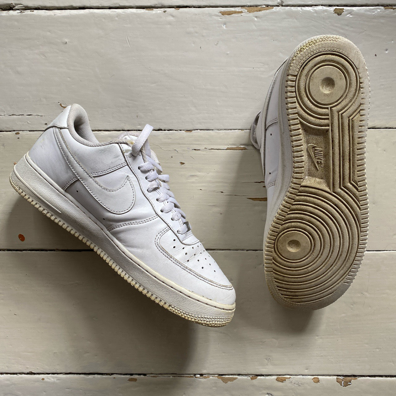 Nike Air Force 1 White (UK 9.5)