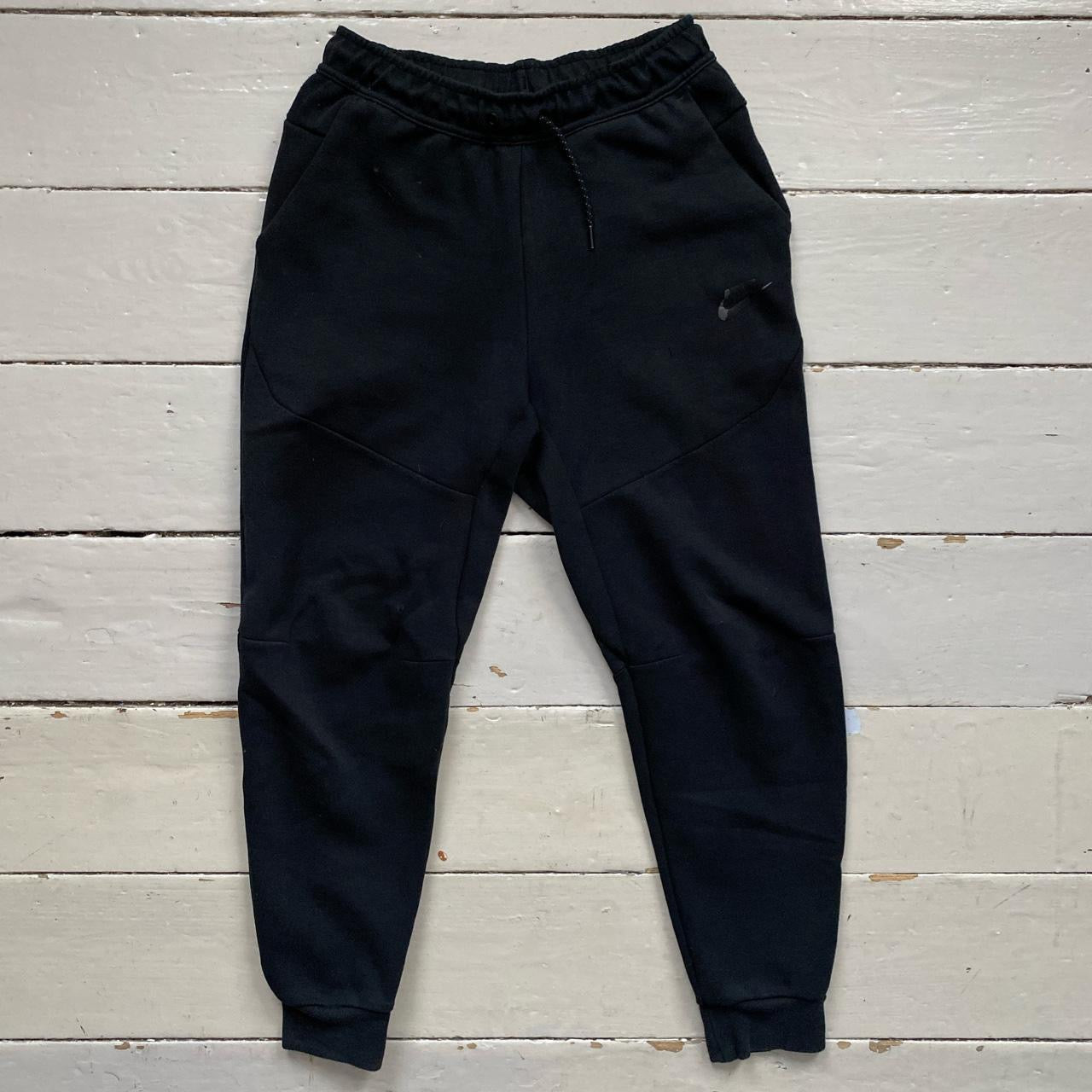 Nike Tech Fleece New Season Black Tracksuit (Small)
