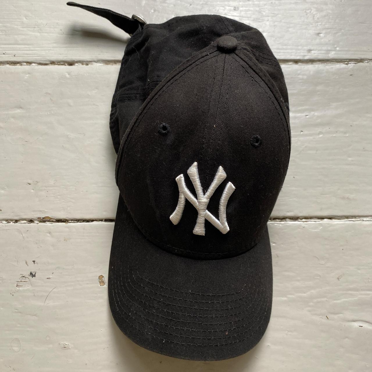 New York Yankees Black and White Cap