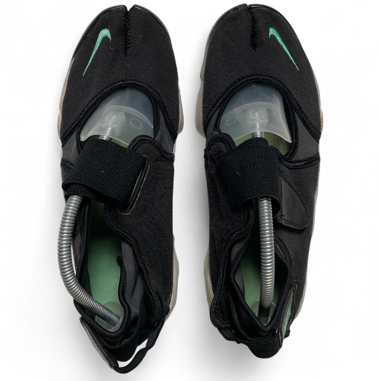 Nike Air Rift Black and Green Tabi Toe Sandal Trainers