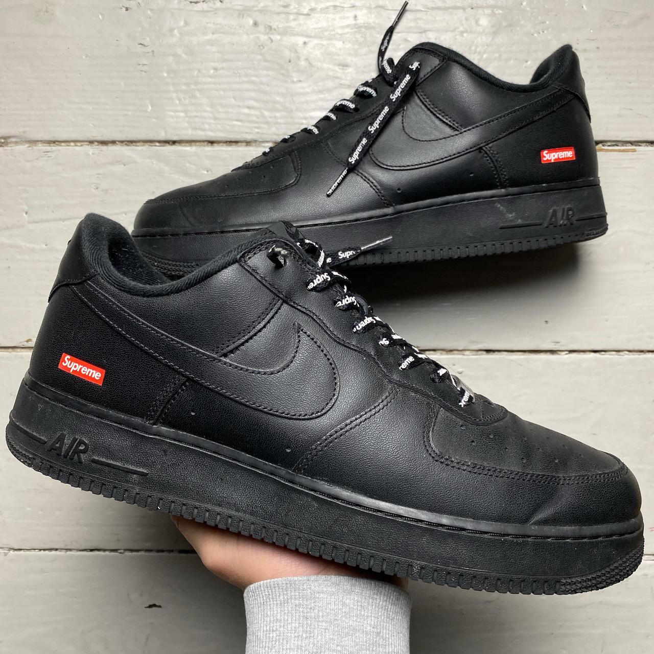 Nike Air Force 1 Supreme Black