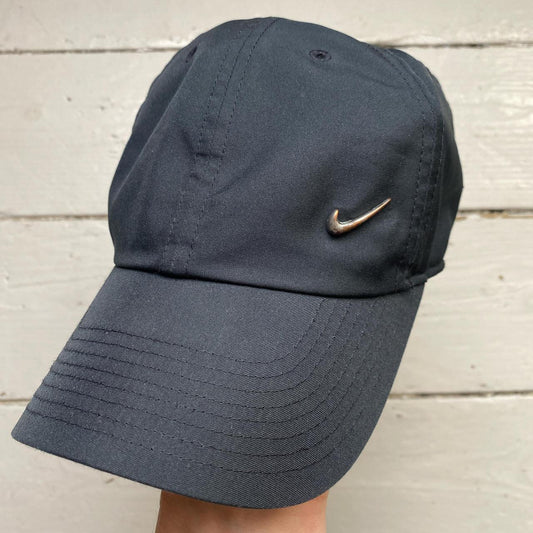 Nike Metal Silver Swoosh Black Cap