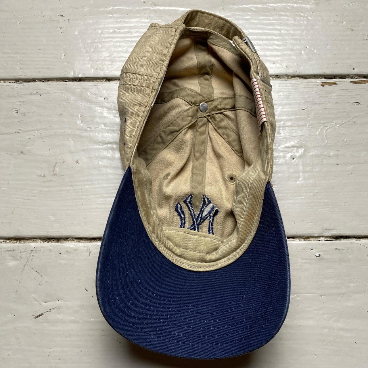 New York New Era Yankees Cream and Navy Vintage Cap