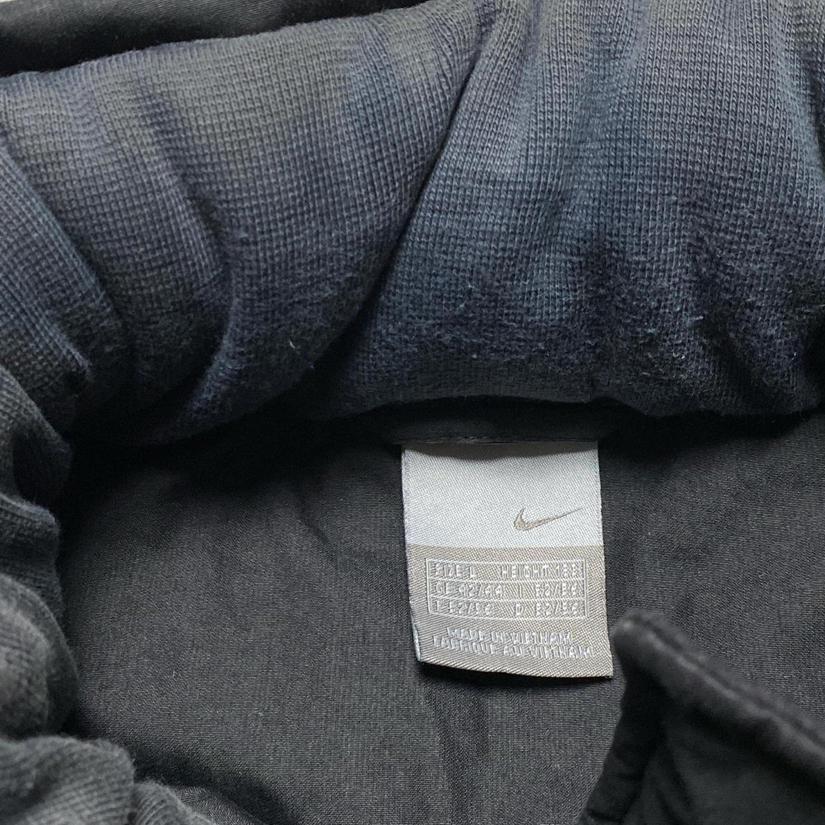 Nike Vintage y2k Black and White Puffer Gilet (L)