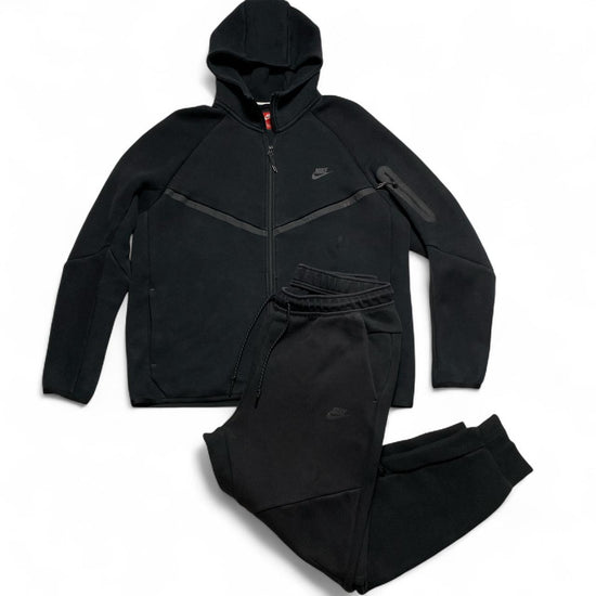 Nike Tech Fleece Black Full Tracksuit Hoodie and Joggers (XL)