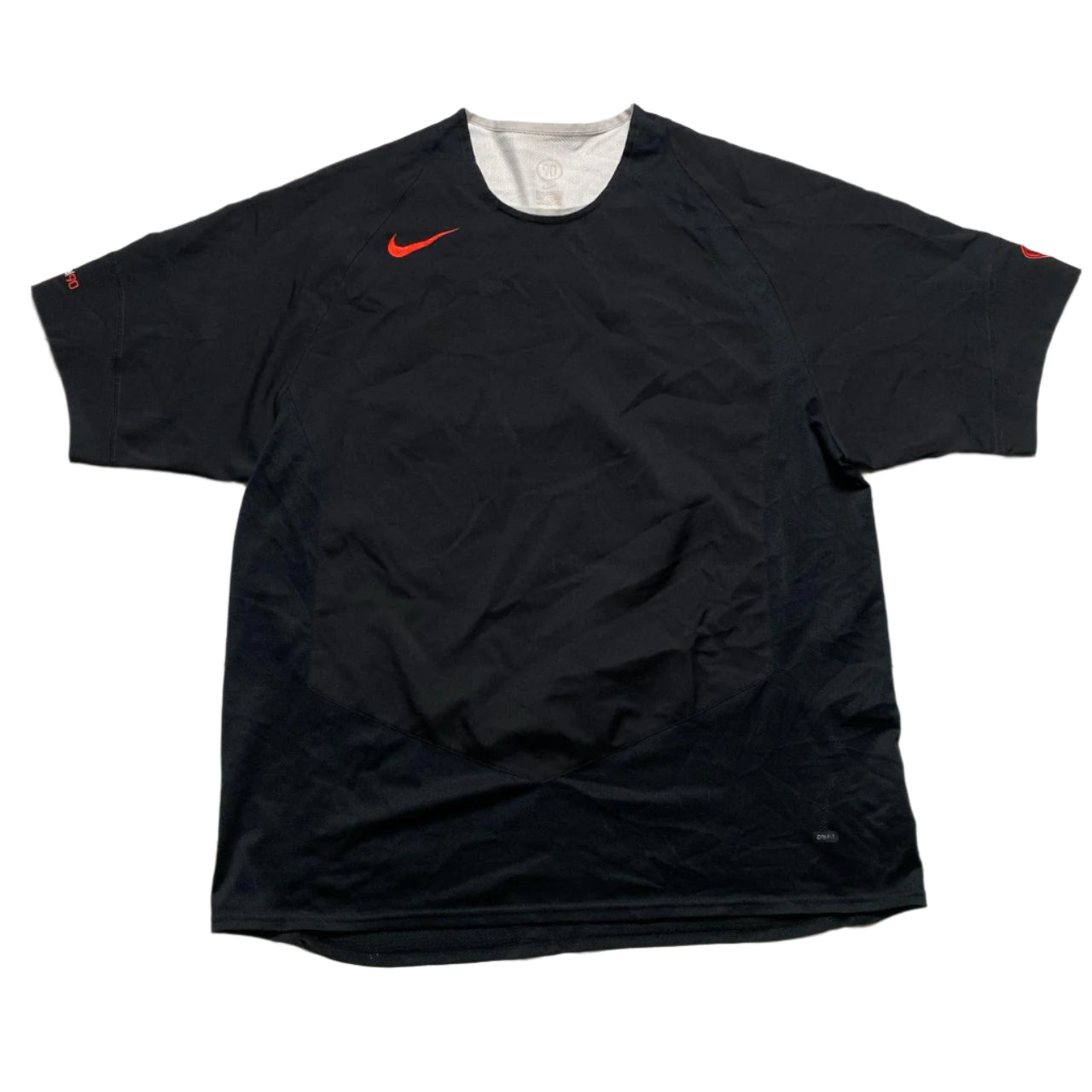 Nike Total 90 Black Red and White Football Jersey T Shirt (XL)