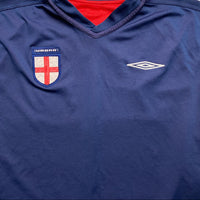 England Umbro Vintage 2004 Red and Navy Reversible Football Jersey (M)