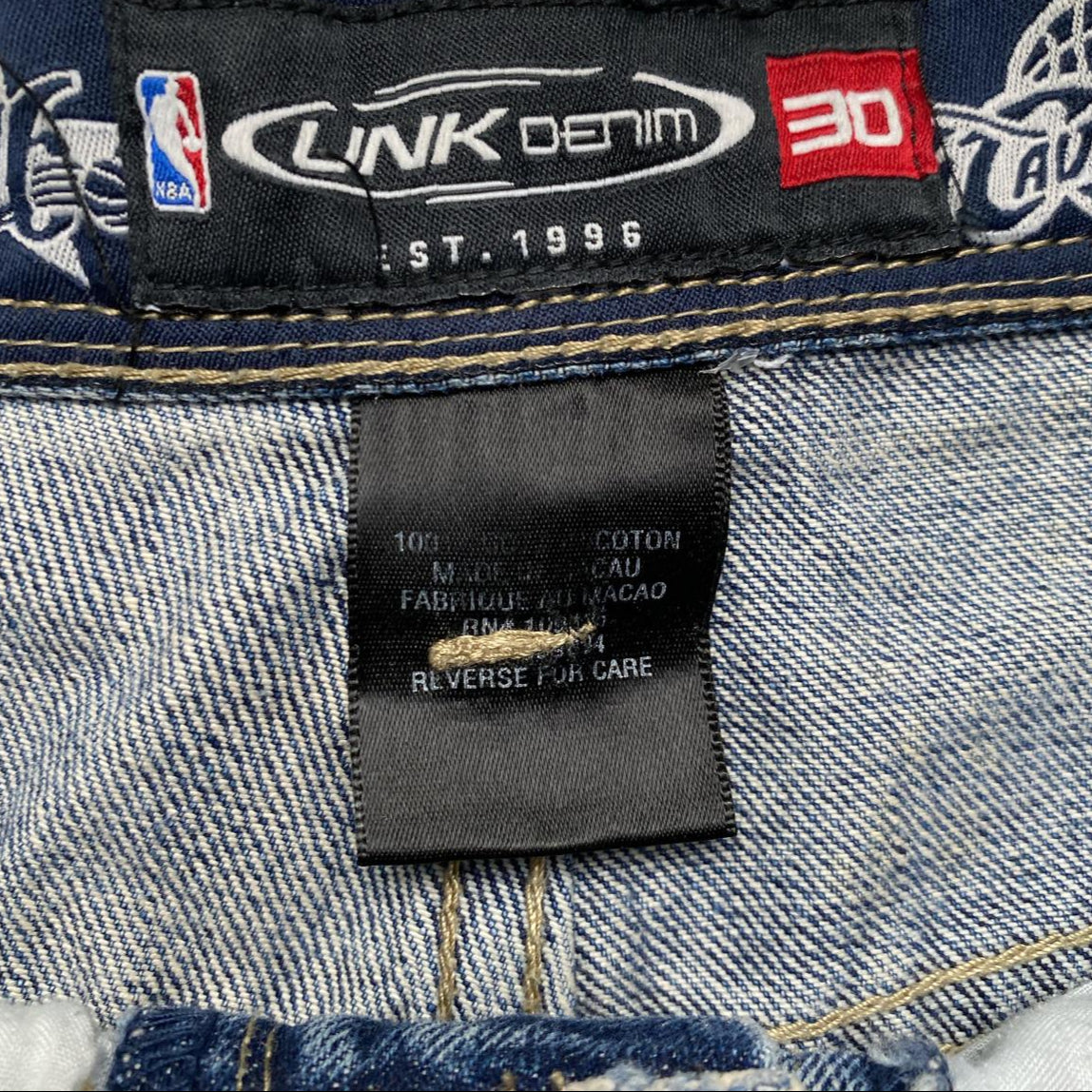 UNK Denim Vintage 90’s Basketball NBA Distressed Patch Jeans (30W)