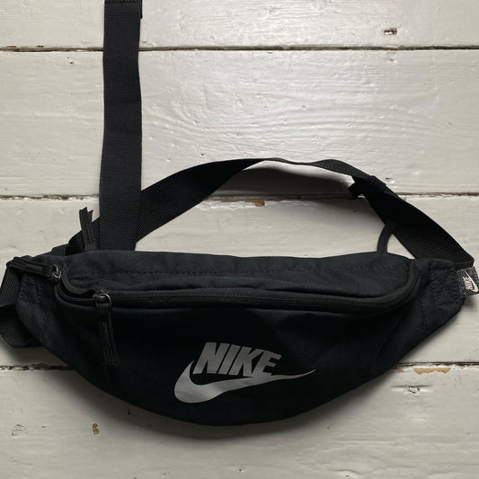 Nike Black and White Pouch Bum Bag Fanny Pack