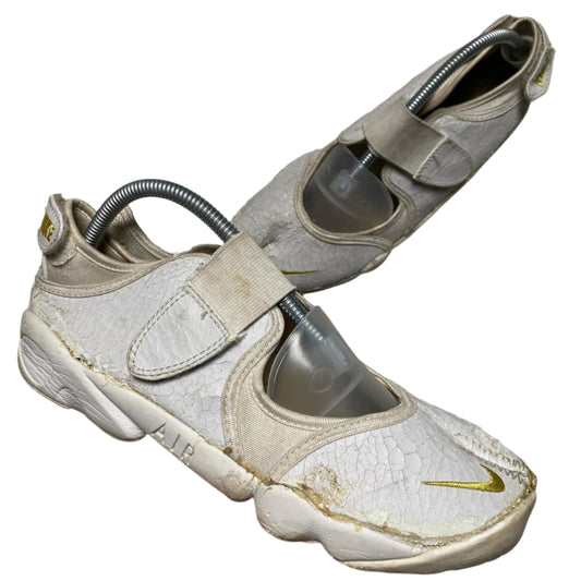 Nike Air Rift Split Tabi Toe White and Yellow Gold Swoosh Sandal (UK 7)