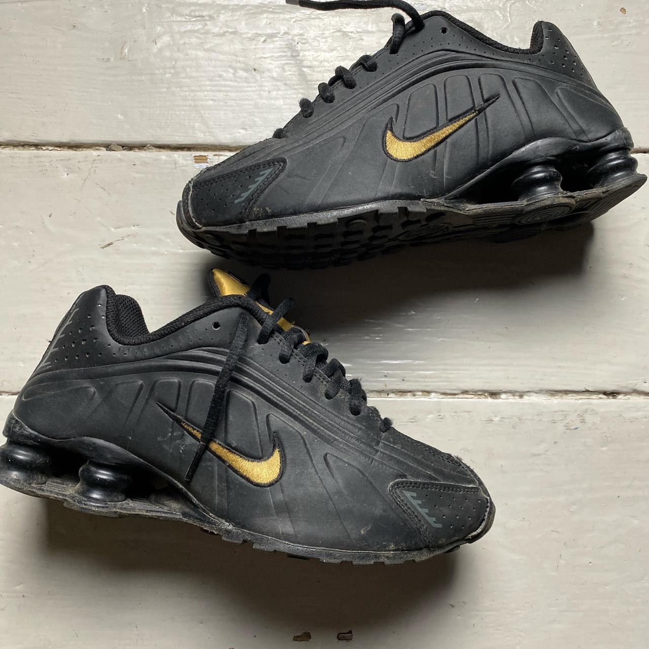 Nike Shox R4 Black and Gold