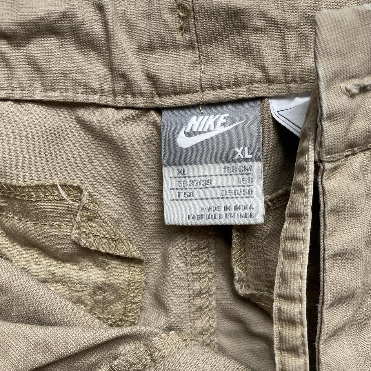 Nike Vintage y2k Baggy Cargo Shorts Cream and Grey Swoosh