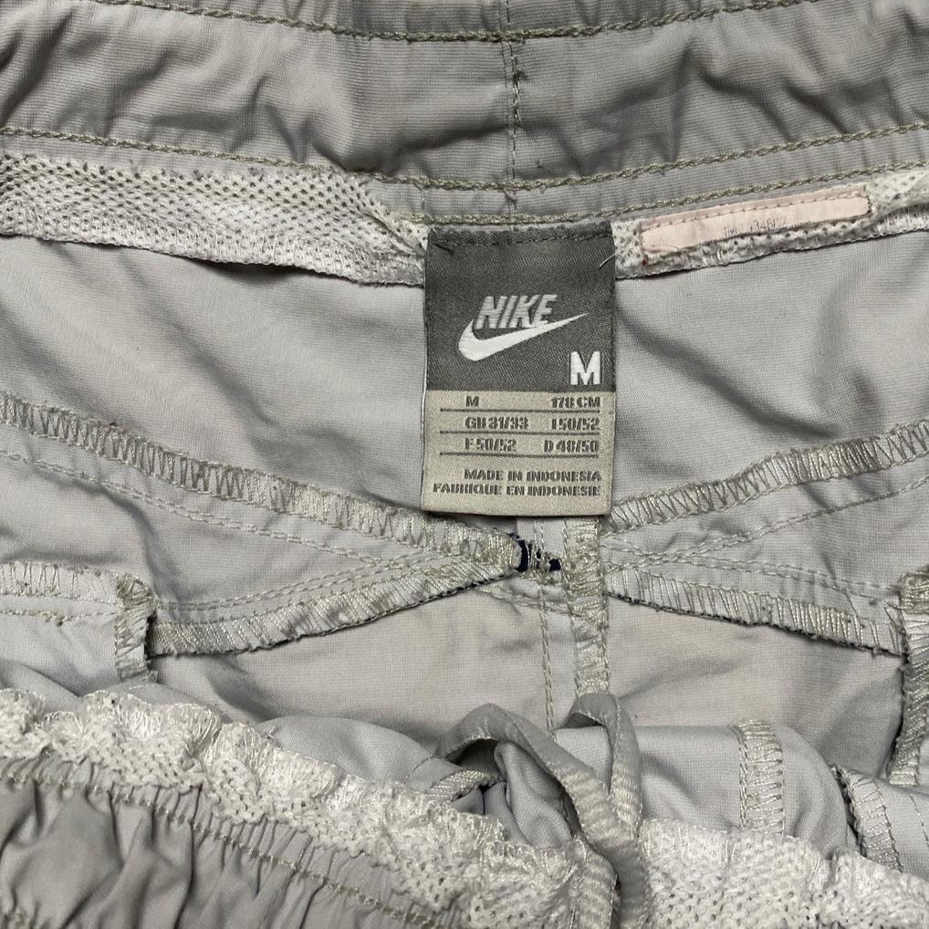 Nike Silver and Navy Vintage y2k Nylon Shell Bottom Shorts (M)