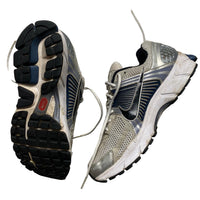 Nike Vomero 5 Vintage 2010 Running Trainers (UK 9)