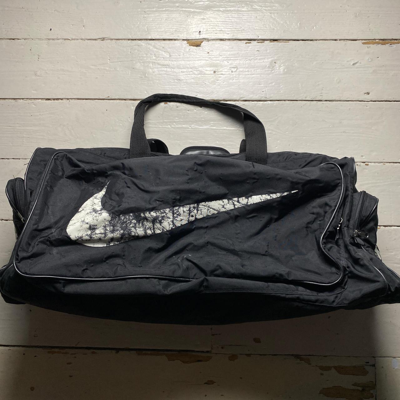 Nike Big Swoosh Black ad White 90’s Duffle Travel Bag