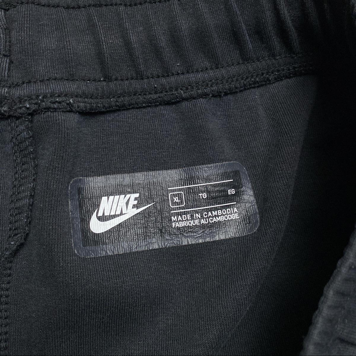 Nike Tech Fleece Black Joggers (XL)