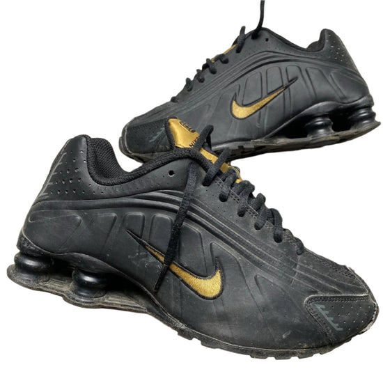 Nike Shox R4 Black and Gold (UK 4.5)