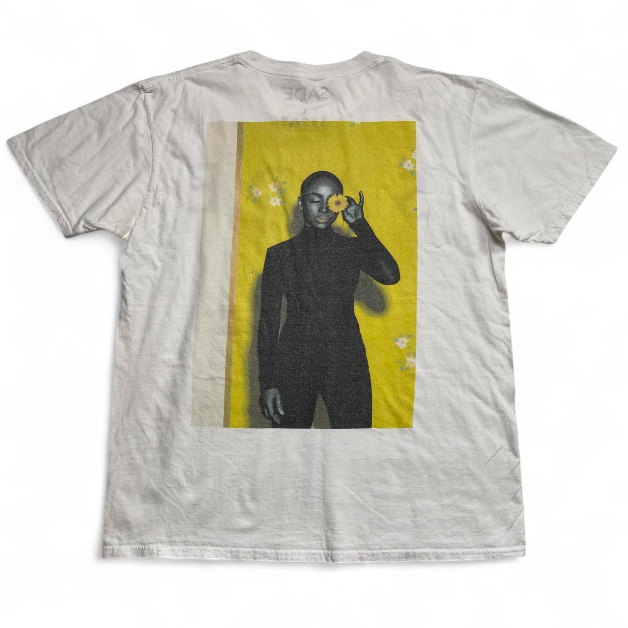 Sade White and Yellow Picture T Shirt (L)