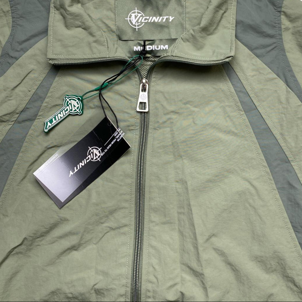 Vicinity Light Green Two Tone Shell Nylon Tracksuit (M)