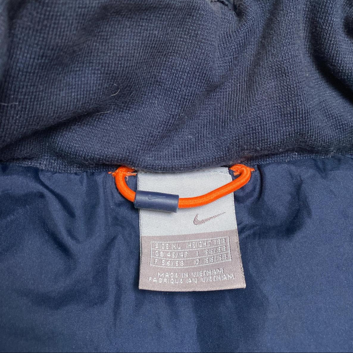 Nike Vintage y2k Navy and White Swoosh Puffer Gilet (XL)