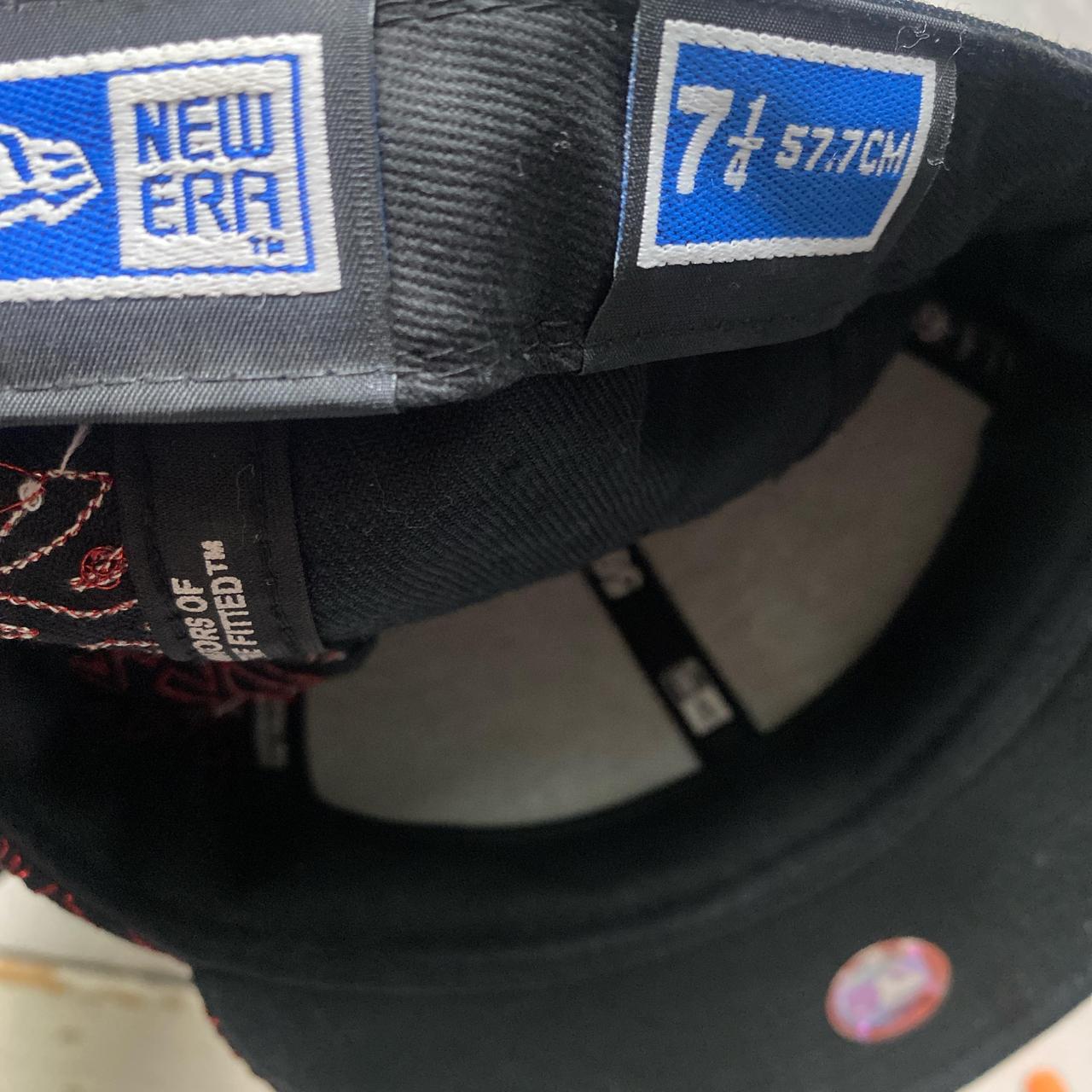 New York Yankees Black and Red Embroidery Repeat Logo Fitted Cap