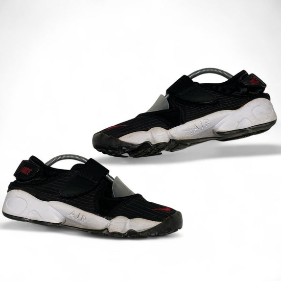 Nike Air Rift Black and Red Tartan Trainers (UK 9.5)