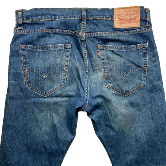 Levis 520 Navy Stonewash Jeans (32W)