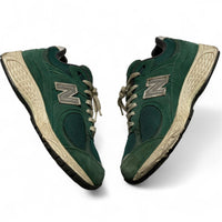 New Balance 2002r Green and Cream Trainers (UK 7.5)