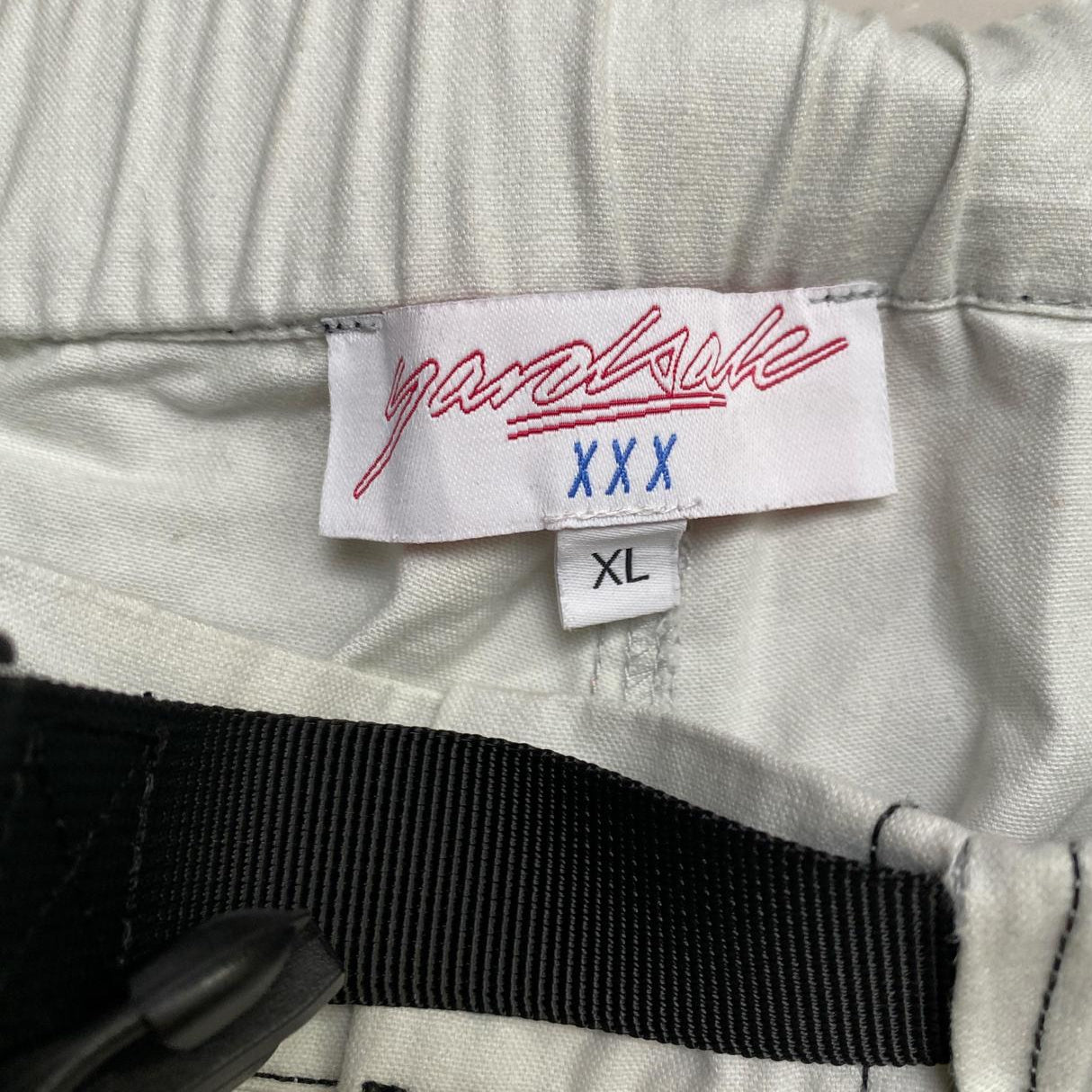 Yardsale Skateboards White and Black Cargo Skateboard Trousers (XL)