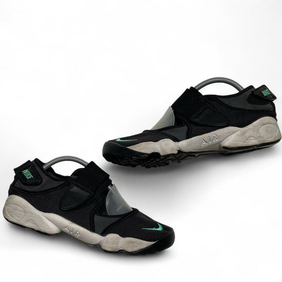 Nike Air Rift Black and Green Tabi Toe Sandal Trainers