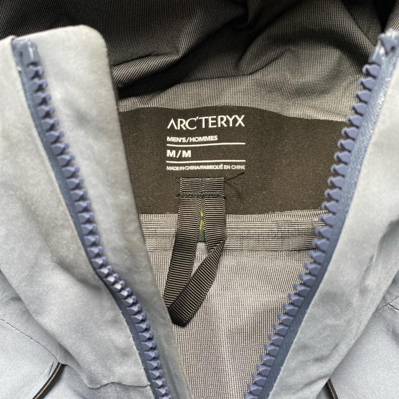 Arc’Teryx Beta LT Sawyer Jacket Light Grey Blue and Black