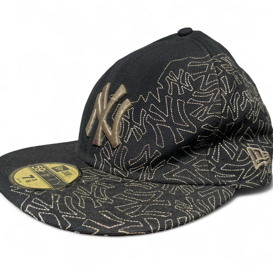 New York Yankees New Era Black and Grey Embroidery Stitch Fitted Cap