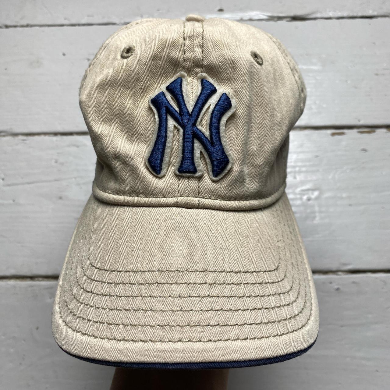 New York New Era Yankees Cream and Navy Vintage Cap