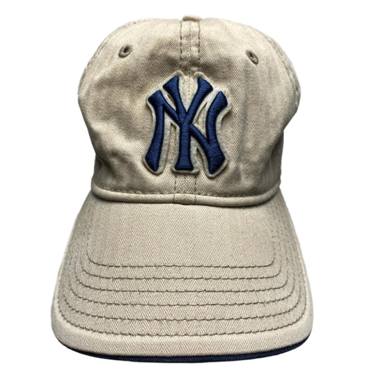 New York New Era Yankees Cream and Navy Vintage Cap