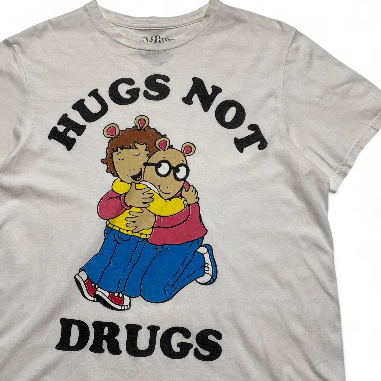 Arthur Vintage Hugs Not Drugs White T Shirt (M)