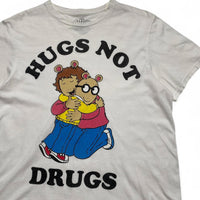 Arthur Vintage Hugs Not Drugs White T Shirt (M)