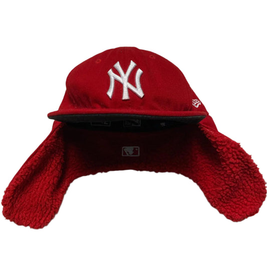 New York Yankees Red and White Sherpa Dog Ear Trapper Hat (7 1/8)