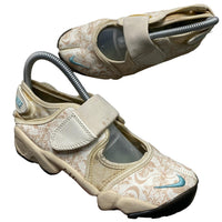 Nike Air Rift Vintage 2007 White Beige and Light Blue Floral Tabi Split Toe Shoes (UK 3.5)