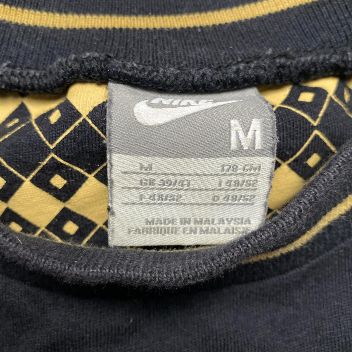 Manchester United Football Vintage Nike T Shirt Black and Gold (M)