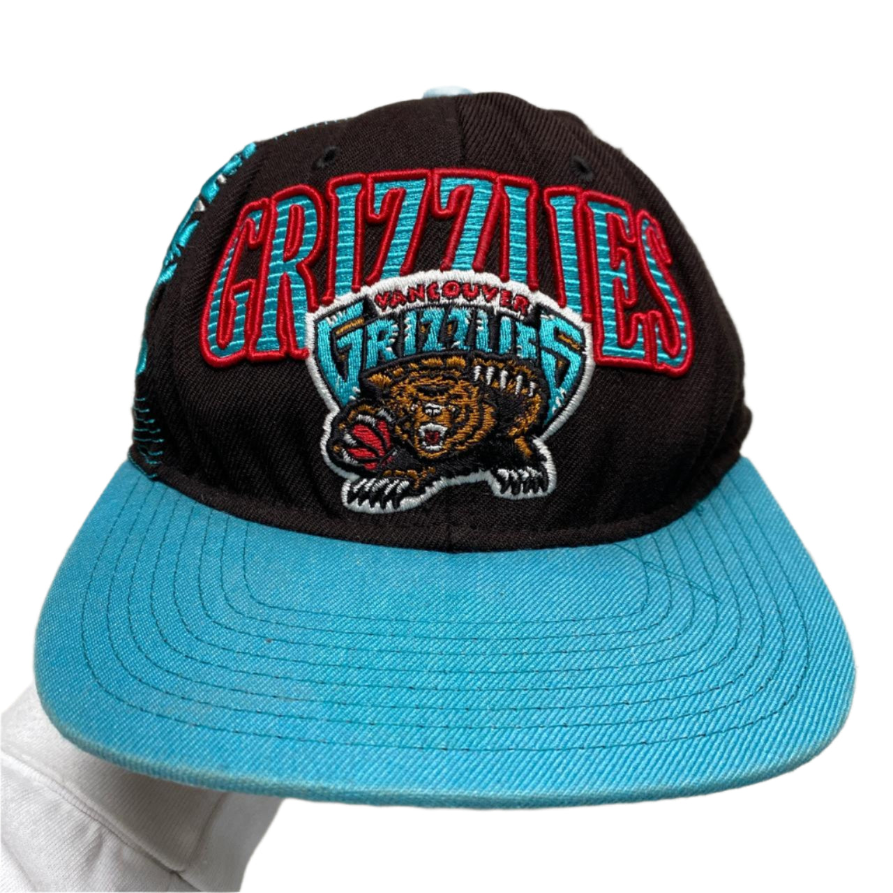 Vancouver Grizzlies Mitchell and Ness Snapback Cap Black and Blue