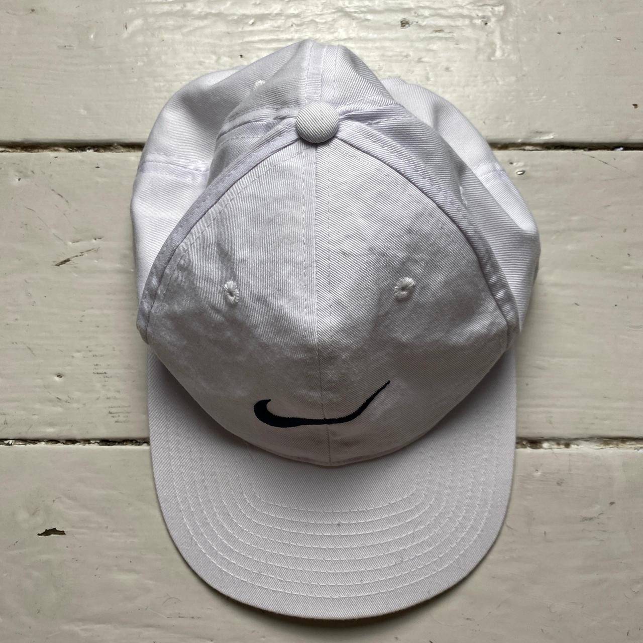 Nike White and Navy Swoosh Vintage 90’s Cap