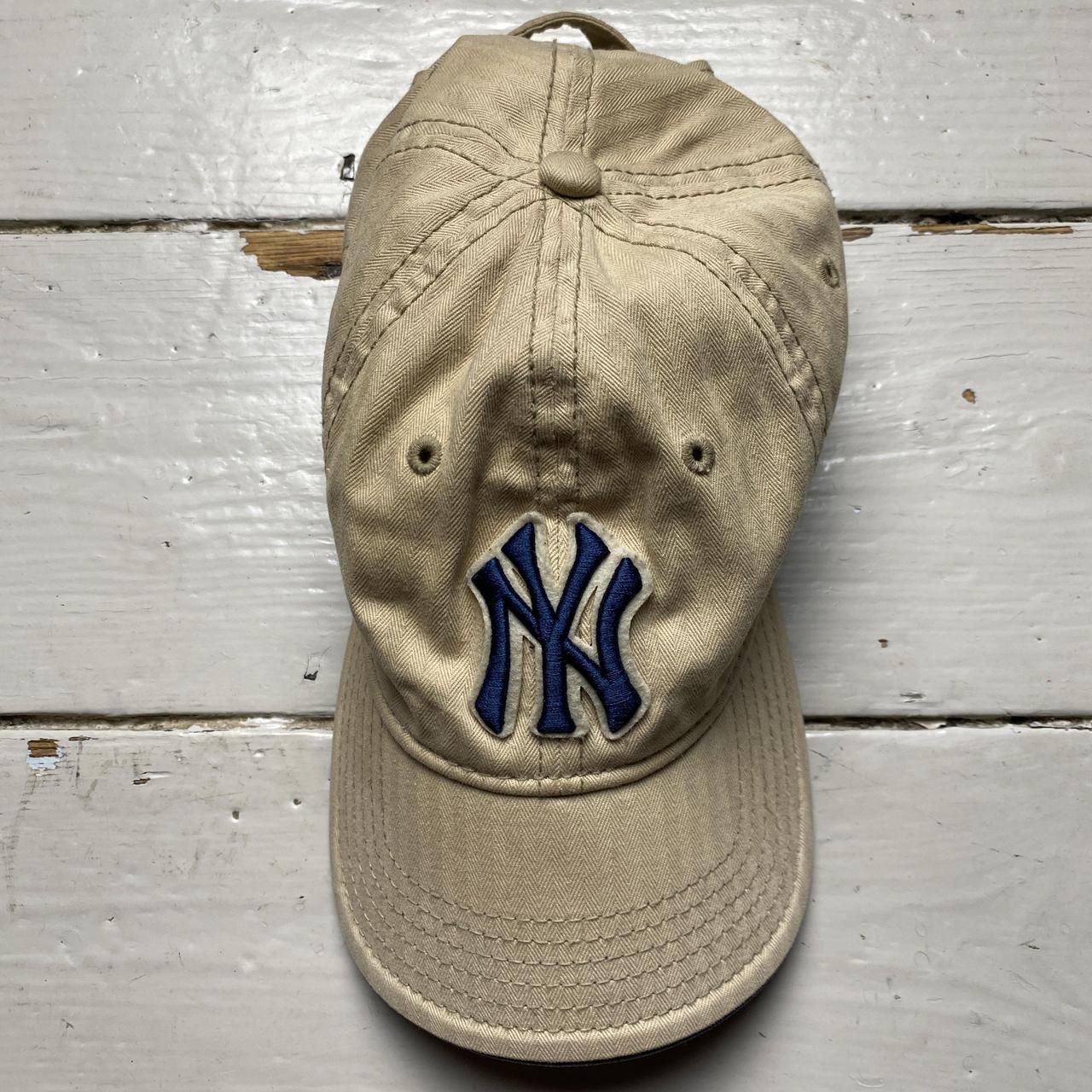 New York New Era Yankees Cream and Navy Vintage Cap