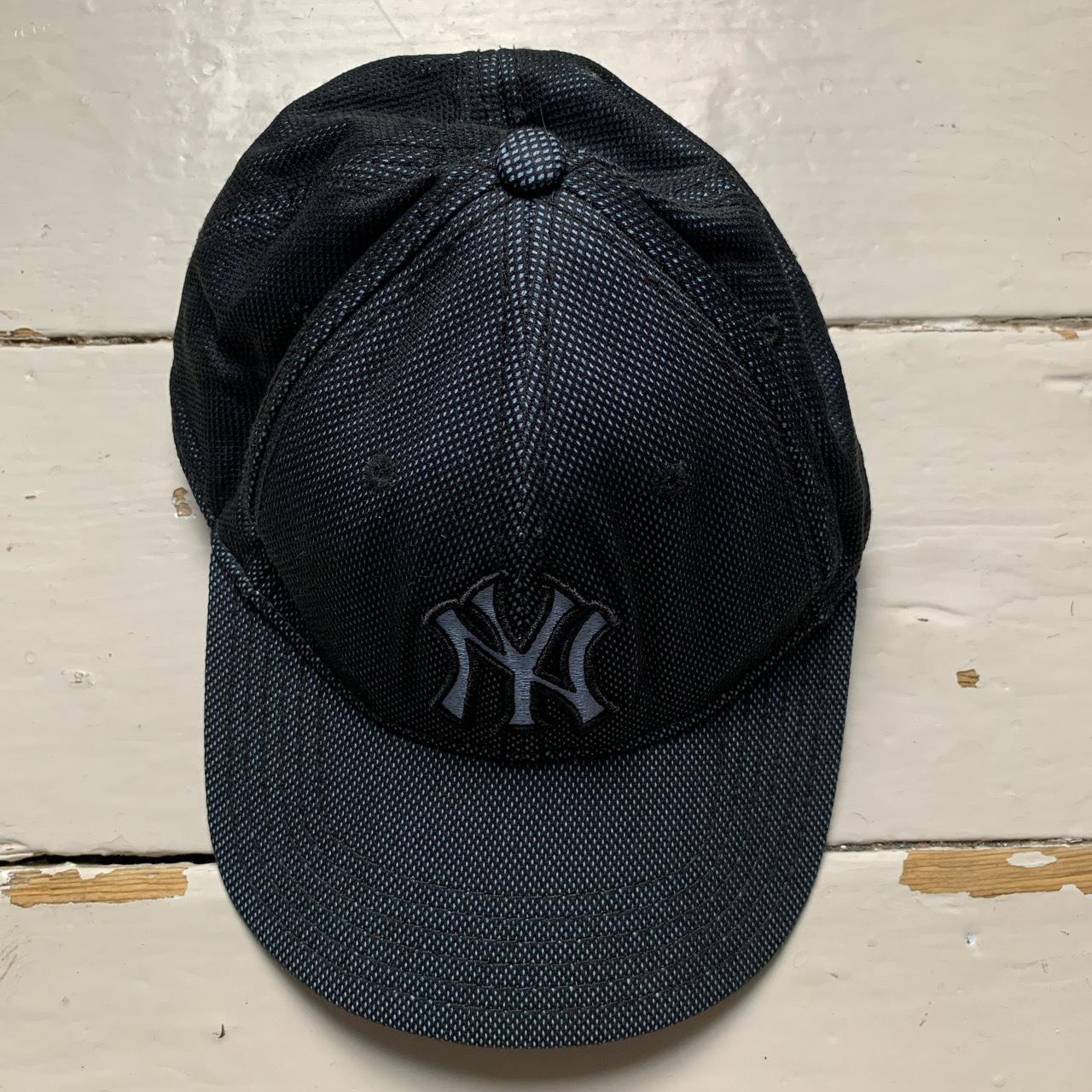 New York Yankees NY Strap Baseball Cap Blue and Black