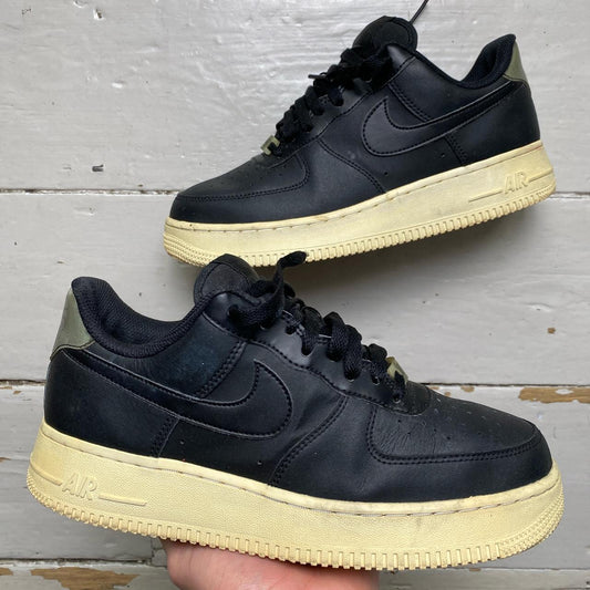 Nike Air Force 1 Black and White