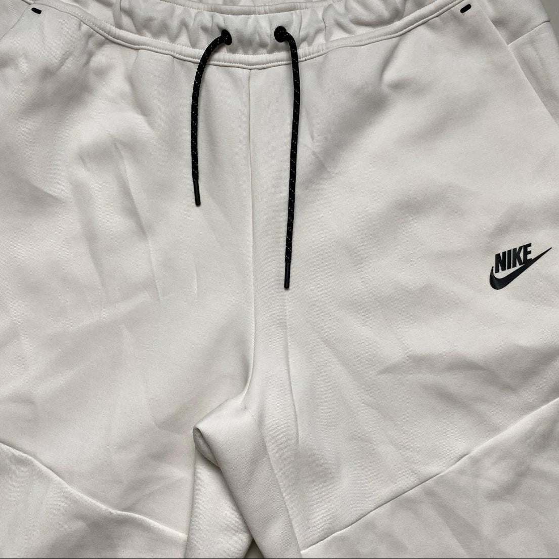 Nike Tech Fleece New Season Pure White Jogger Bottoms (L)