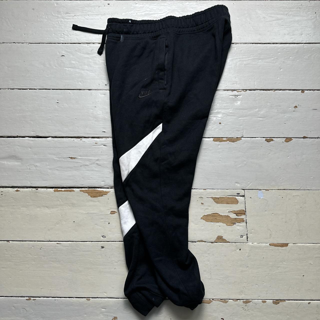 Nike joggers discount with big swoosh