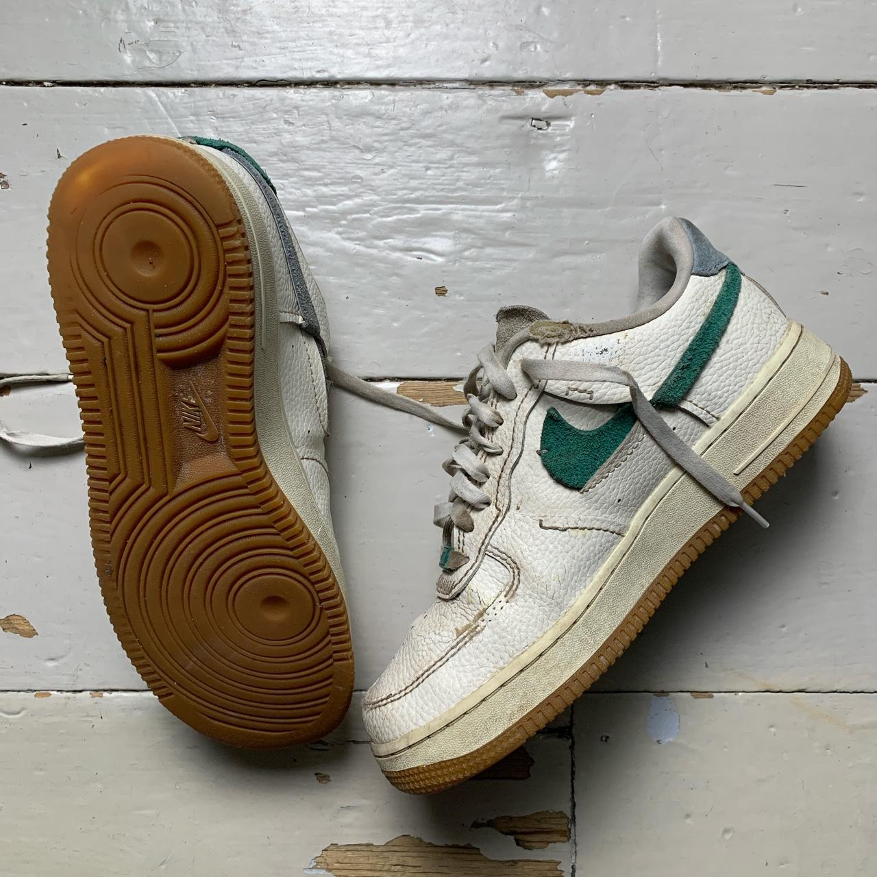 Nike Air Force 1 White Green Gum Sole